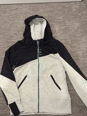 Women’s fox medium zipup